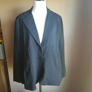 Maternity blazer